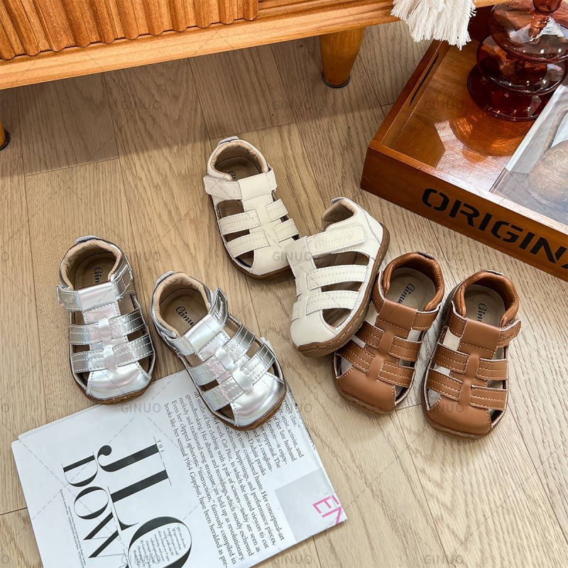 Nyári gyerek szandál — felső rész ultrafin bőrből, lélegző egyrétegű talp, alacsony kivitel, Velcro-zár, 12–36 hónapos korosztálynak