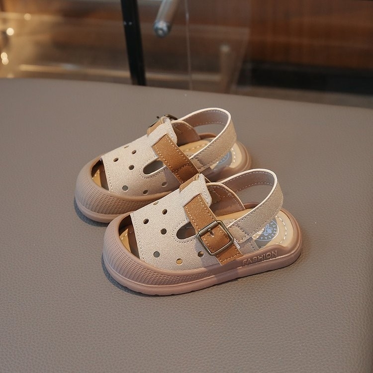 Ljetne sandale za bebe i djecu 0–3 godine, zatvoren prst, zaštita od udaraca, protuklizna mekana potplata, Velcro zatvarač, unisex