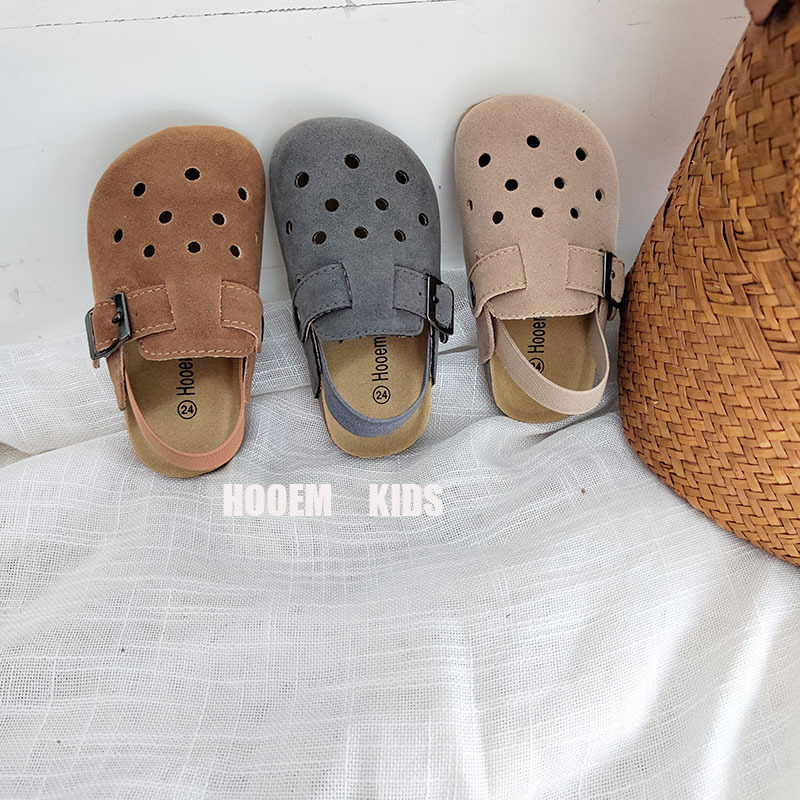 Ljetne dječje sandale u stilu Birkenstock s izrezima, ljeto 2025