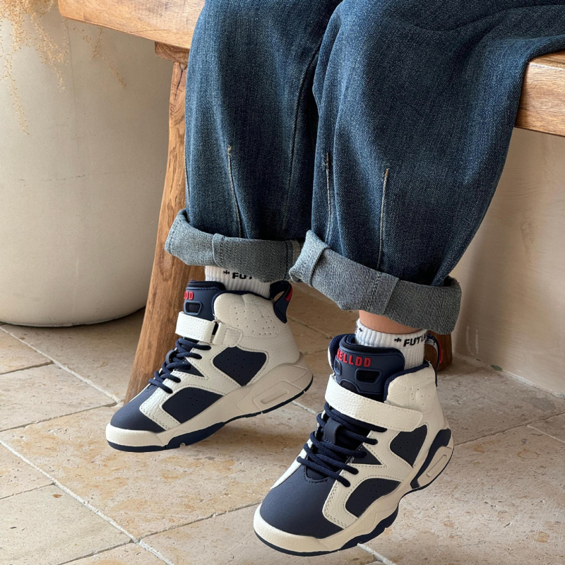 Gyerekeknek készült magas szárú kosárlabda sportcipő Velcro-zárással, könnyű, csúszásmentes, felső része szuper rostból, gumitalppal