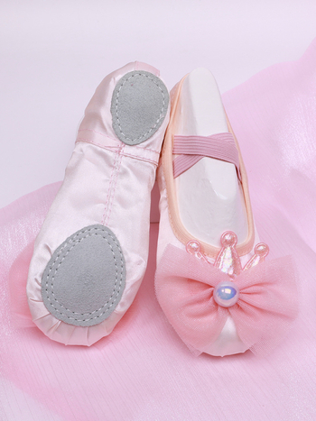 Mergaitėms baleto bateliai su minkšta padu, kvėpuojantys ir lengvi; viršus: sintetinė oda ir medvilnės audinys; baletui