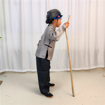 Gyerekeknek szóló nagymama jelmez a Nyugatra utazás című történethez színpadi előadáshoz, kínai stílus, poliészter-keverék anyag, AQL 2.5, 3-8 évesek