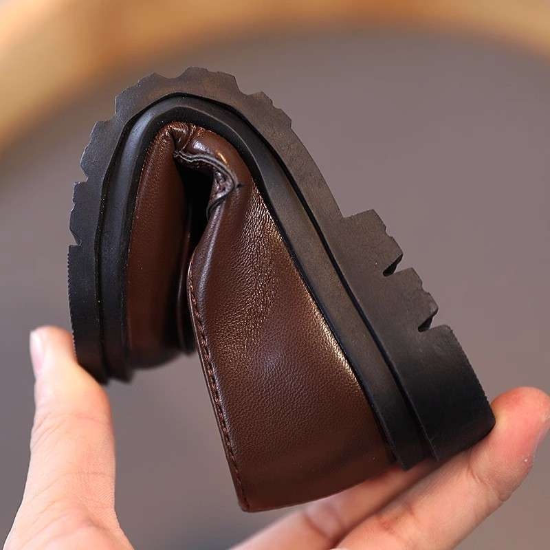 Dječje cipele u britanskom stilu od umjetne kože, srednje visine, gumena potplata, unisex.