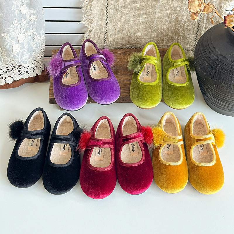 Dječje cipele od velura s Velcro zatvaračem, niski gornji dio, gumeni potplat, protuklizne i toplo zimu