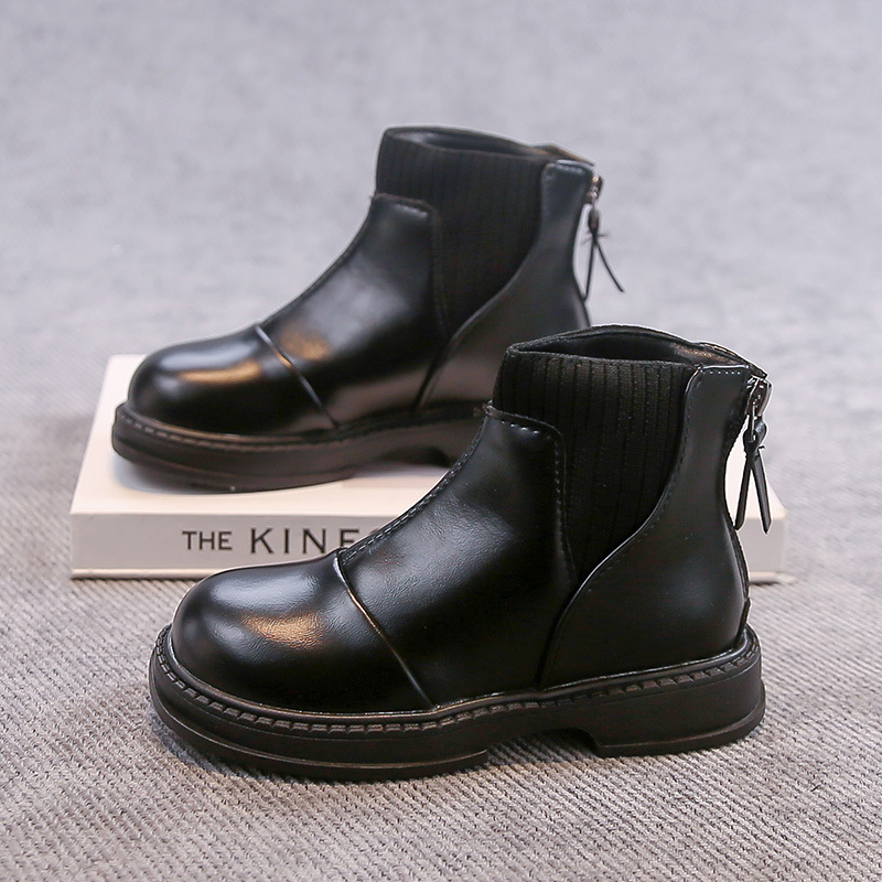 Lányoknak készült Martin csizma mikroszálas bőrből, PU talpbetét, gumitalp, hátsó cipzár, vízálló