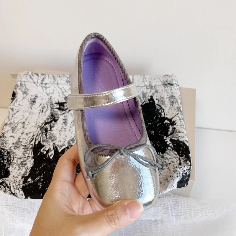 Dječje cipele u korejskom stilu s mašnicom, kvadratnim vrhom, mekanom potplatom, zatvaranje na Velcro, gornji dio od mikrovlakna