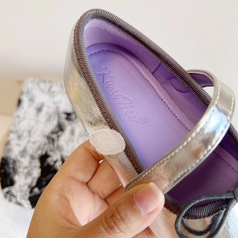 Dječje cipele u korejskom stilu s mašnicom, kvadratnim vrhom, mekanom potplatom, zatvaranje na Velcro, gornji dio od mikrovlakna