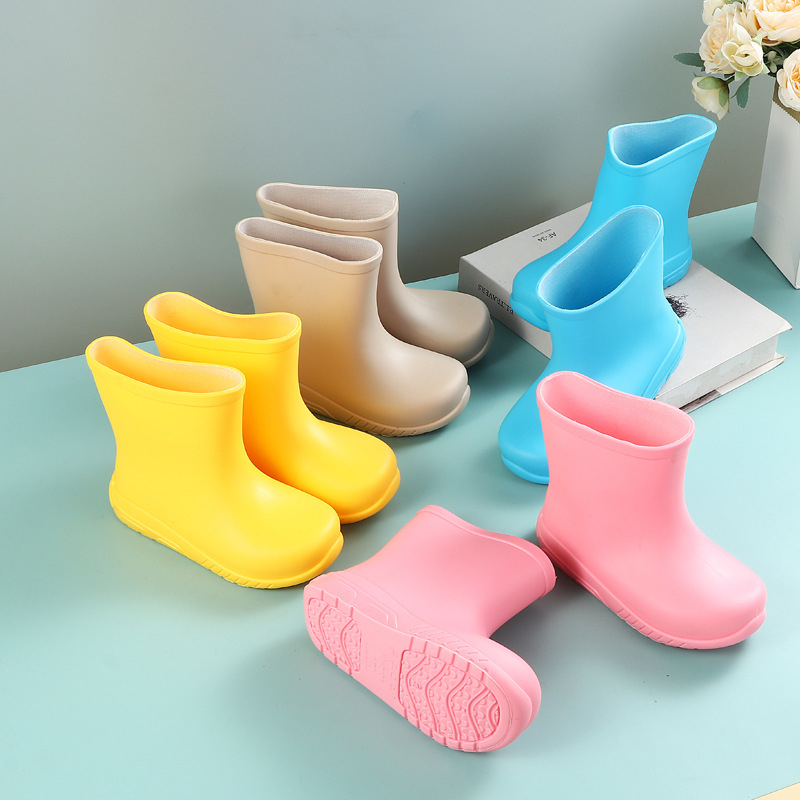 Dječje kišne čizme s dinosaurom - PVC gornji dio, unisex, niski pet 1–3 cm, kratka visina potkoljenice
