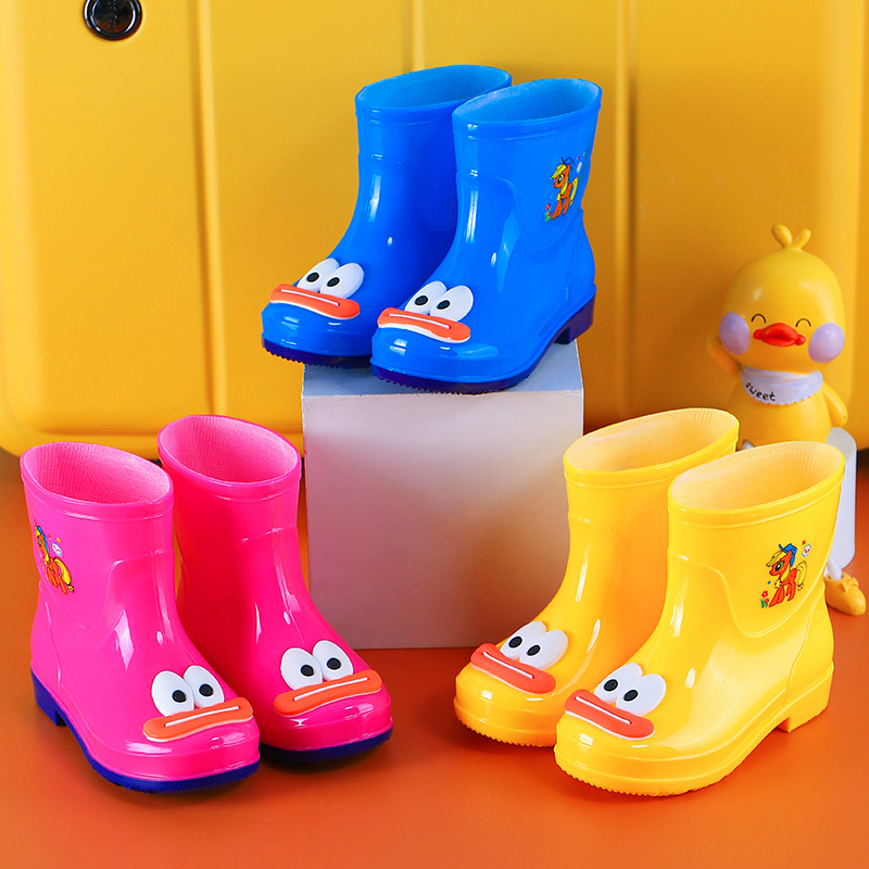 Ghete de ploaie pentru copii cu imprimeu desen animat, partea superioară din PVC, toc mic 1–3 cm, înălțime până la jumătatea gambelor, pentru toate anotimpurile