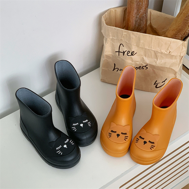 Gyerekeknek készült esőcsizma Cartoon stílusban, PVC felsőrész, fleece bélés, alacsony szár, uniszex, csúszásmentes vastag talp