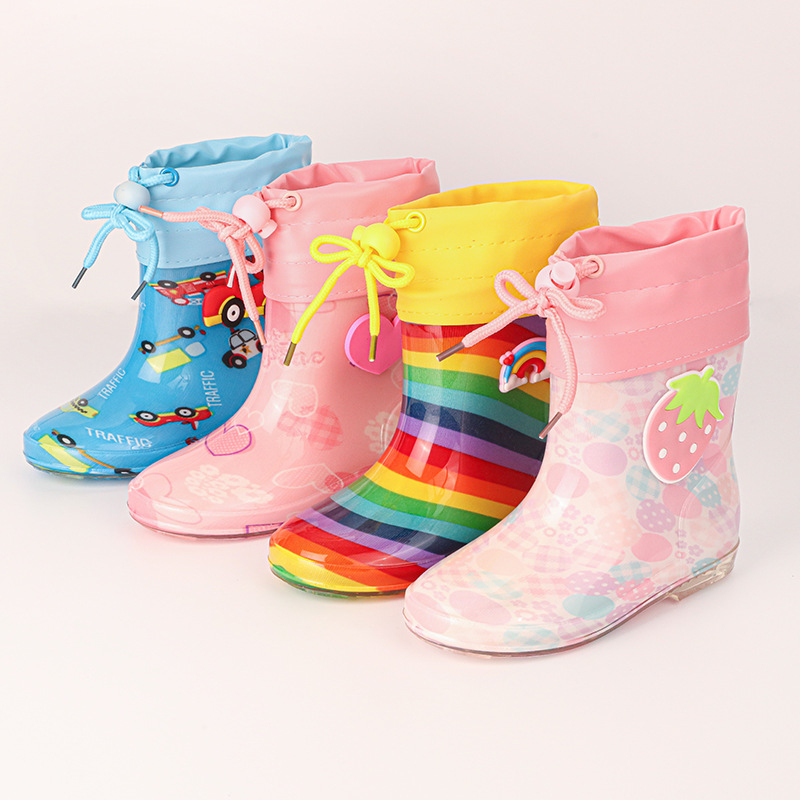 Gyerek esőcsizmák Cartoon mintával, PVC felsőrész, lapos sarok, alacsony cső, négy évszak