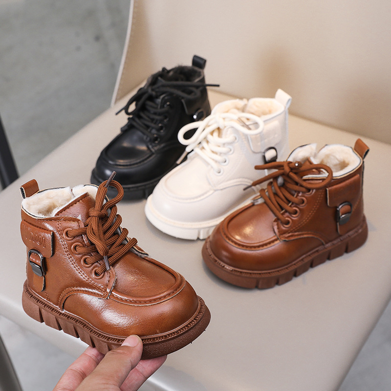 Vaikiški martininiai batai žiemai: viršus iš mikropluošto odos, gumos pada, atsparūs vandeniui, Velcro užsegimas, vidinė dirbtinės kailio pamušalas