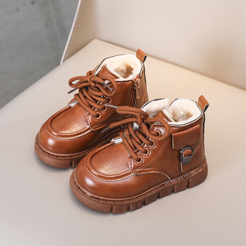 Vaikiški martininiai batai žiemai: viršus iš mikropluošto odos, gumos pada, atsparūs vandeniui, Velcro užsegimas, vidinė dirbtinės kailio pamušalas