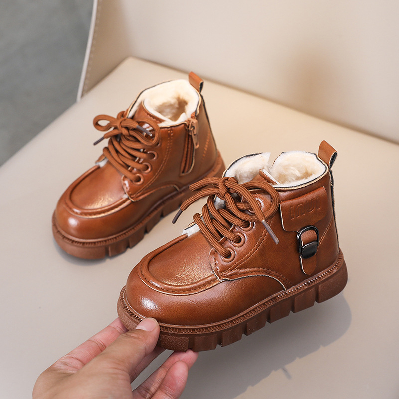 Vaikiški martininiai batai žiemai: viršus iš mikropluošto odos, gumos pada, atsparūs vandeniui, Velcro užsegimas, vidinė dirbtinės kailio pamušalas