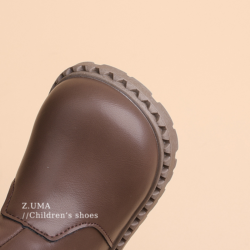 Mergaitėms Martin bateliai su PU viršumi, fleece pamušalas, šoninis užtrauktukas, atspari vandeniui guma padas, žieminis modelis