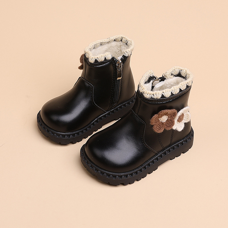 Mergaitėms Martin bateliai su PU viršumi, fleece pamušalas, šoninis užtrauktukas, atspari vandeniui guma padas, žieminis modelis