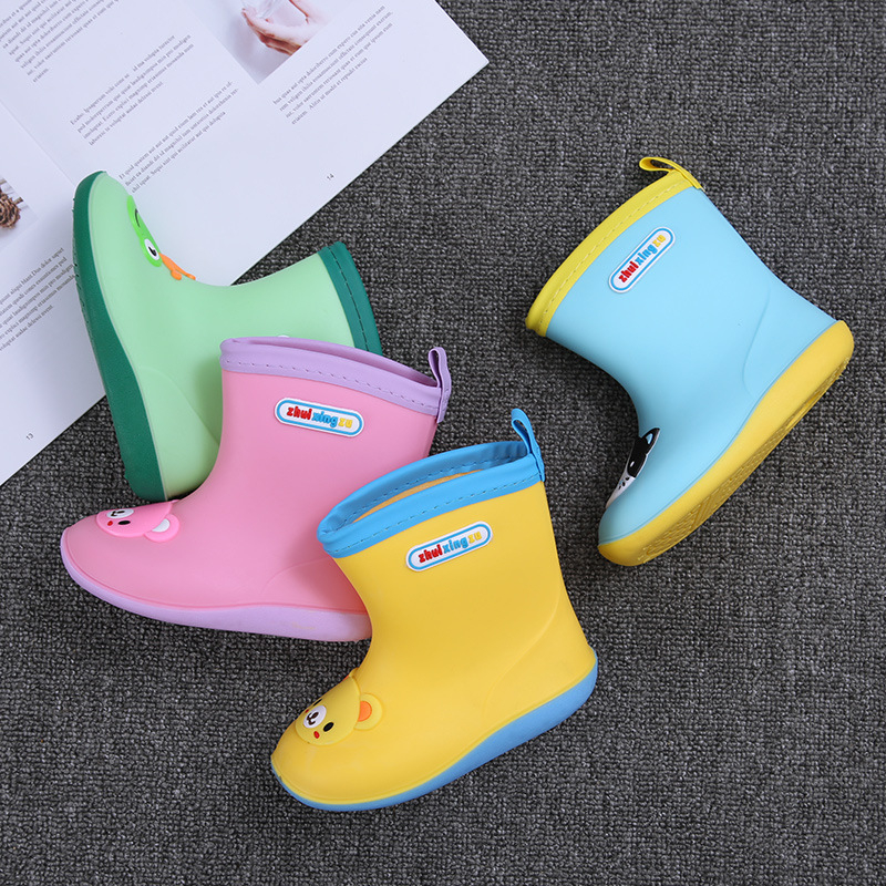 Детски гумени ботуши за дъжд с карикатурен дизайн - PVC горна част, плосък ток, нисък цилиндър, унисекс