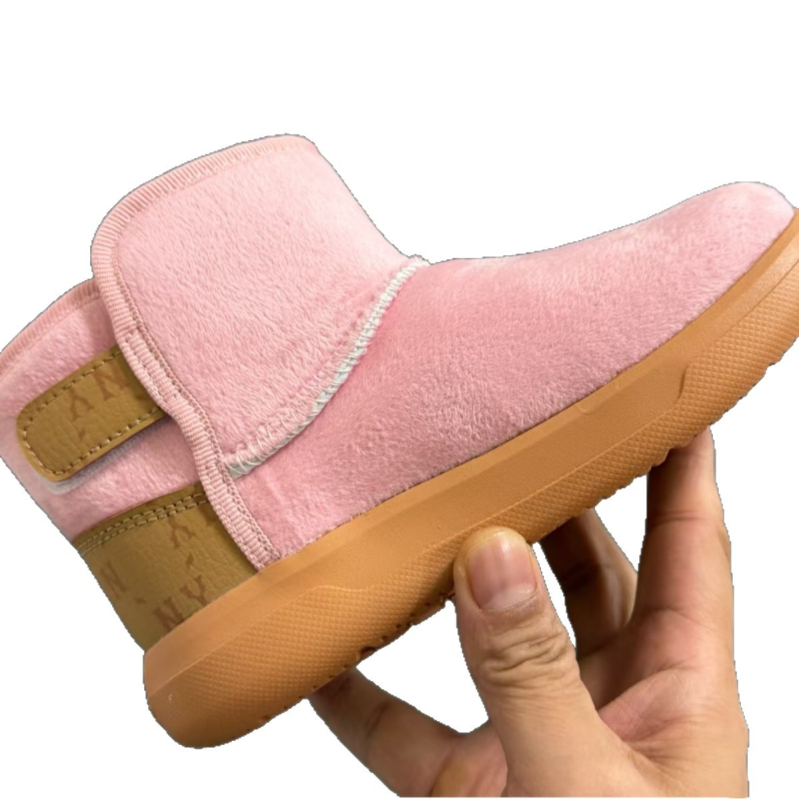 Női bokacsizmák téli, fleece béléssel, felső része mű PU, gumírozott talp, koreai stílus