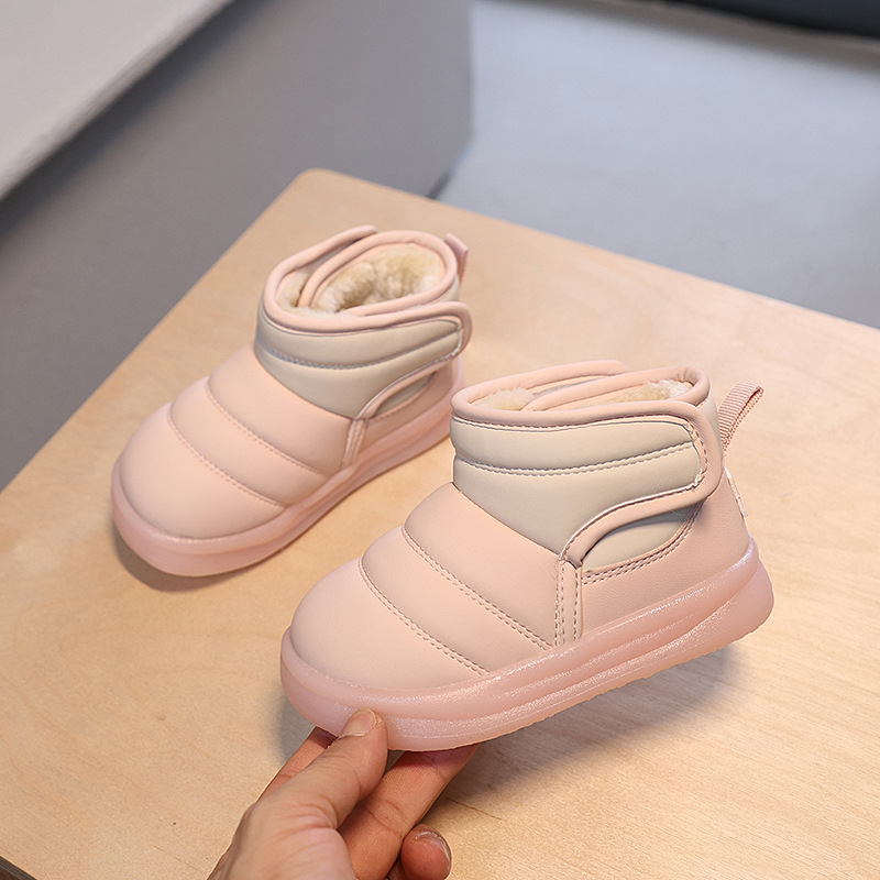 Gyerek téli bakancs csíkos mintával, műbőr felsőrész, fleece bélés, vastag PVC talp, Velcro zárás