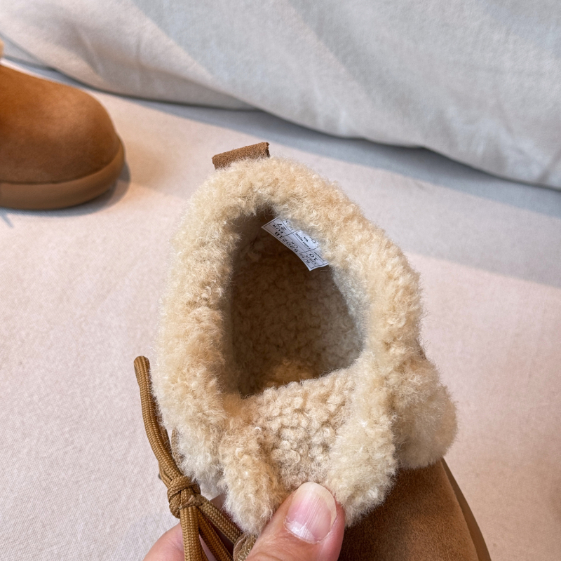 Dječje cipele: gornji dio od velura kravlje kože, podstava fleece, đon od gume, zatvarač Velcro, korejski stil, niska potpetica