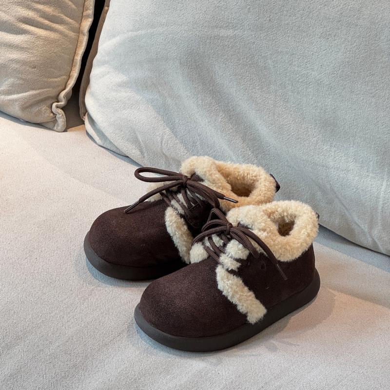 Dječje cipele: gornji dio od velura kravlje kože, podstava fleece, đon od gume, zatvarač Velcro, korejski stil, niska potpetica