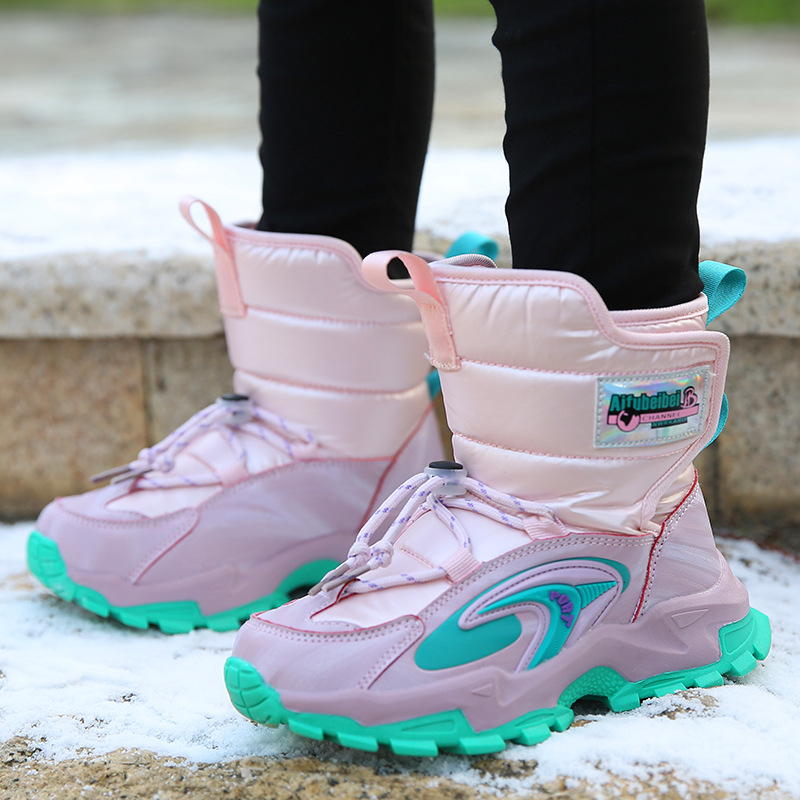 Bokacsizma fiúknak szintetikus bőrből, sportos stílus, korosztály 1–16 év (Felső anyag: Szintetikus bőr; Stílus: Mozgás; Korosztály: 1–16; Nem: Fiúk)