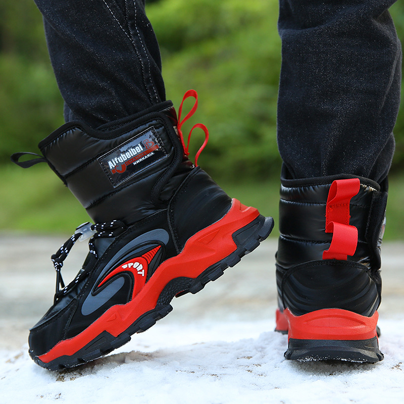 Bokacsizma fiúknak szintetikus bőrből, sportos stílus, korosztály 1–16 év (Felső anyag: Szintetikus bőr; Stílus: Mozgás; Korosztály: 1–16; Nem: Fiúk)