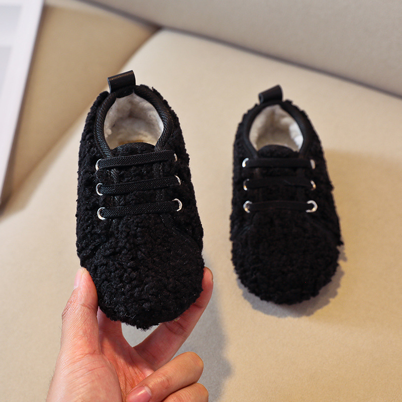 Gyerekeknek készült fleece cipő, koreai stílusú, meleg vastag bélésű, gumírozott talppal, slip-on téli modell (1–12 év)