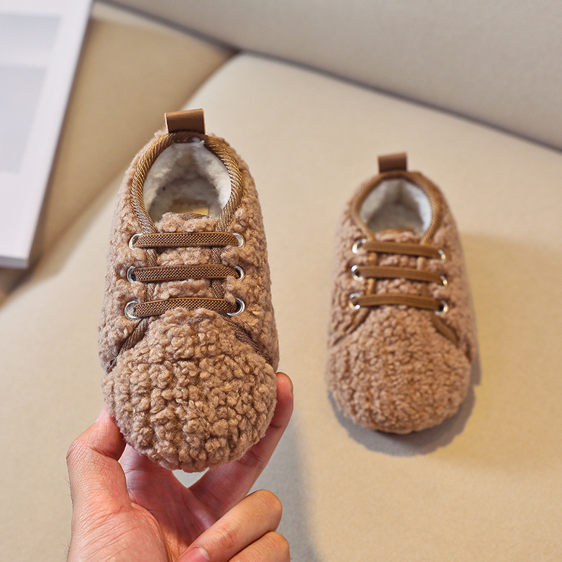 Gyerekeknek készült fleece cipő, koreai stílusú, meleg vastag bélésű, gumírozott talppal, slip-on téli modell (1–12 év)