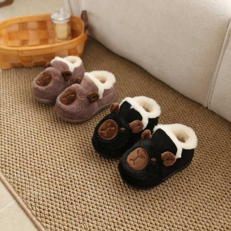 Capibara plüss téli gyerekcipő 1–3 éveseknek, cartoon mintával, csúszásmentes TPR talp, elasztikus pánt