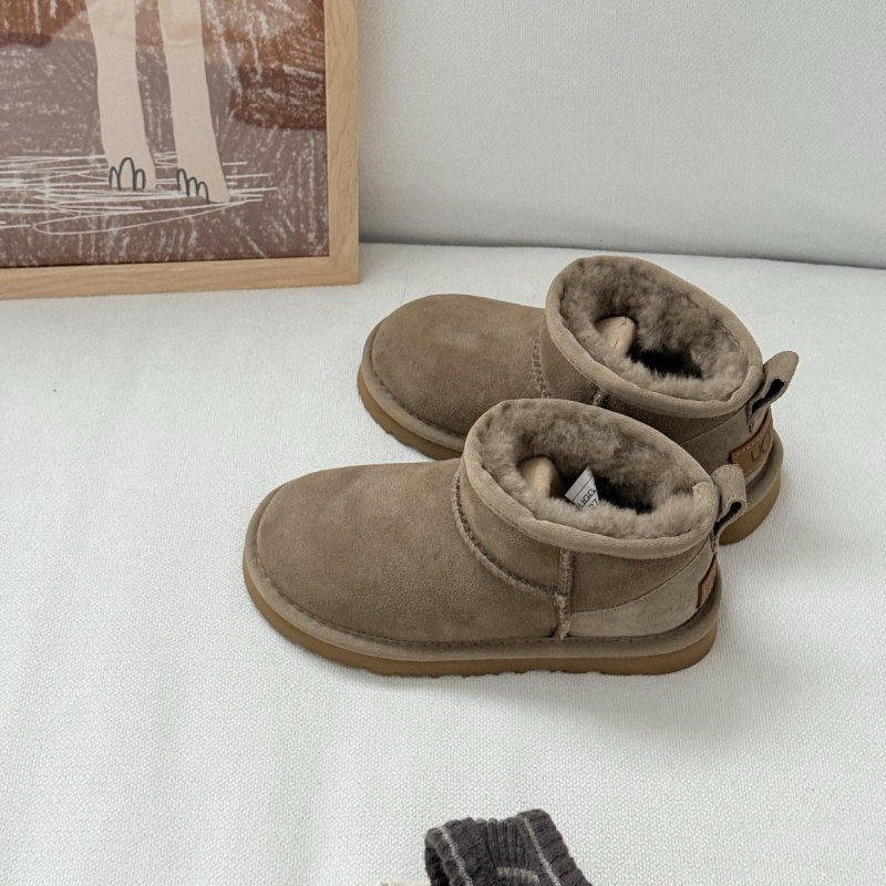 Gyerekeknek szóló bokacsizma, felső része szőrme integrált, EVA talp, uniszex, 4–12 évesek, téli 2025 kiadás