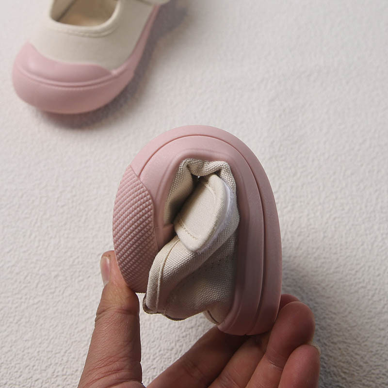 Gyerekeknek készült vászon cipő beltéri használatra Velcro zárással, lélegző felsőrész, gumírozott talp, alacsony szárú, 1–6 éveseknek