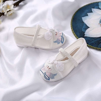 Lányoknak készült textilcipő hímzett mintával, etnikus stilus, kender felsőrész, középmagas, természetes gumitalp, 4–6 éveseknek