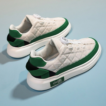 Fiúknak szóló textil futócipő forgatható gombos záródással, EVA talp, alacsony szárú, légáteresztő hálós belső, csúszásgátló és ütéscsillapító