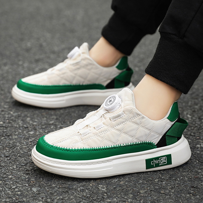 Fiúknak szóló textil futócipő forgatható gombos záródással, EVA talp, alacsony szárú, légáteresztő hálós belső, csúszásgátló és ütéscsillapító