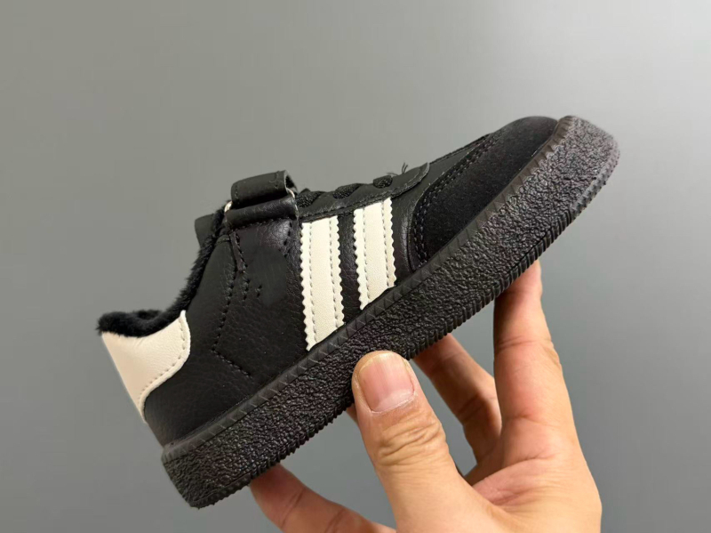 Dječje tenisice s Velcro kopčom za slobodno vrijeme, gornji dio od sintetičke kože, gumeni potplat, niski kroj, prozračne i vodootporne.