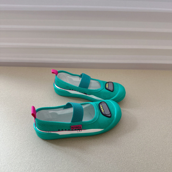 Unisex unutarnje slip-on tenisice s plastičnom sole, gornji dio od platna, elastična traka, dizajn crtić Shinkansen
