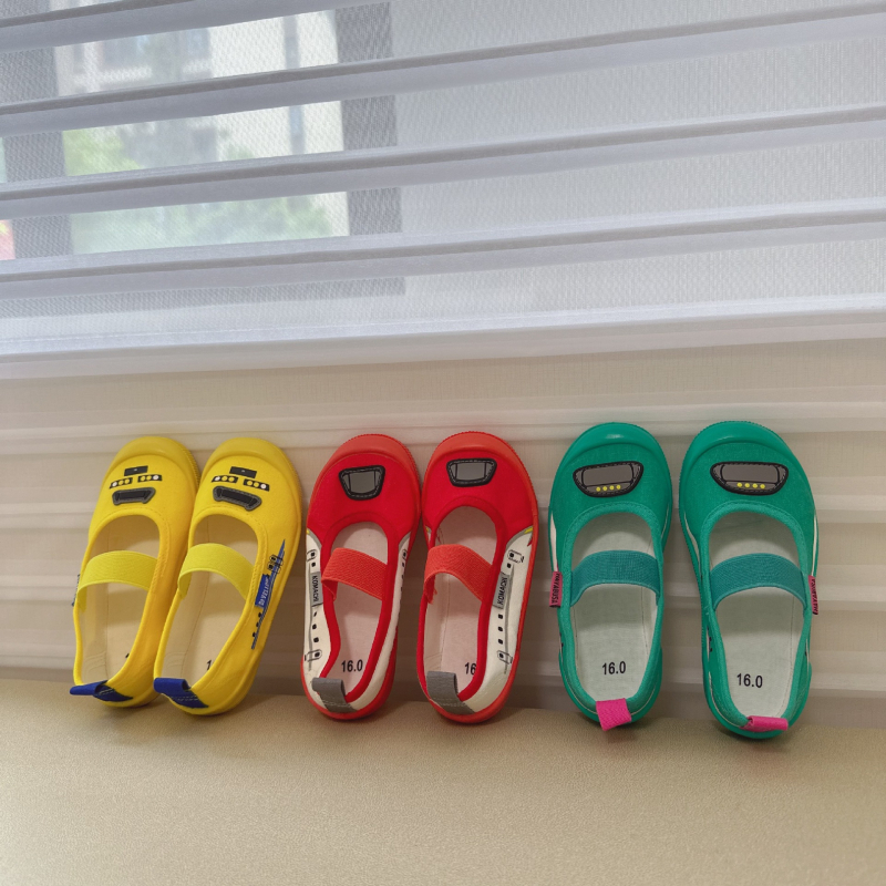 Unisex unutarnje slip-on tenisice s plastičnom sole, gornji dio od platna, elastična traka, dizajn crtić Shinkansen