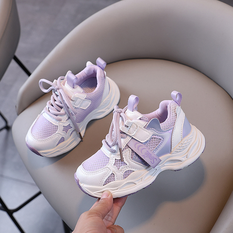 Dječje tenisice, lagane i prozračne s mrežastim gornjim dijelom, mekana pjena u potplati, Velcro zatvaranje, stil dad shoes