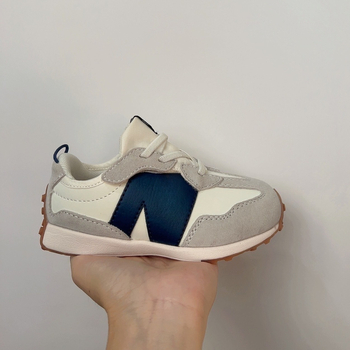 Detské športovo-voľnočasové topánky – vrchná časť z plátna, podrážka z gumy, priedušné, protišmykové, unisex