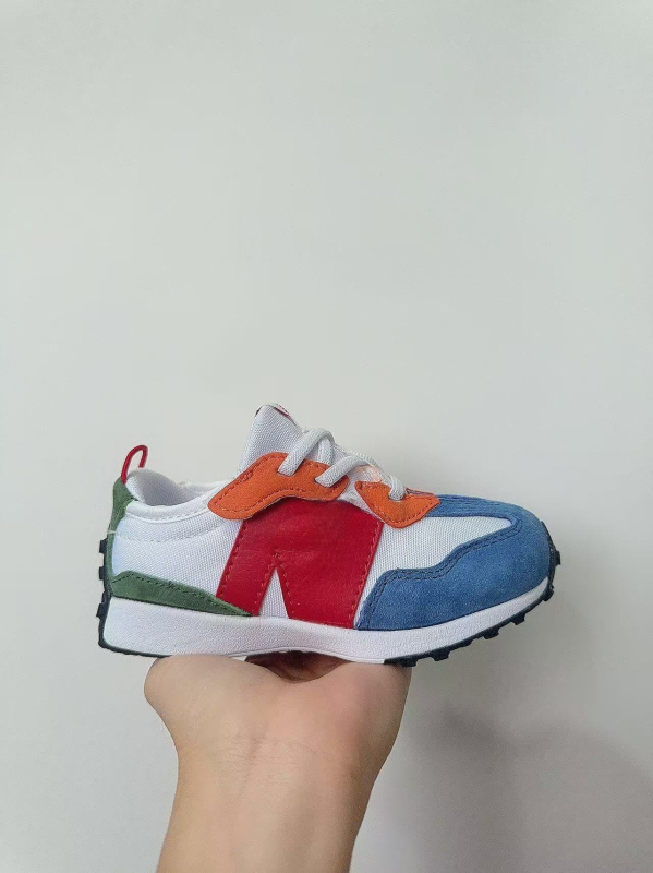 Detské športovo-voľnočasové topánky – vrchná časť z plátna, podrážka z gumy, priedušné, protišmykové, unisex