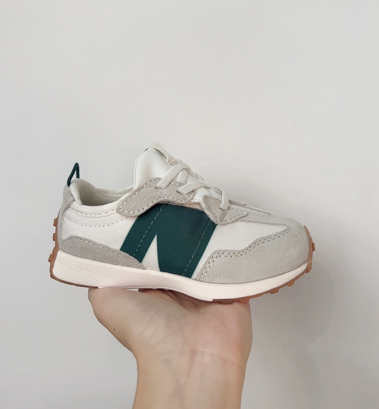 Detské športovo-voľnočasové topánky – vrchná časť z plátna, podrážka z gumy, priedušné, protišmykové, unisex