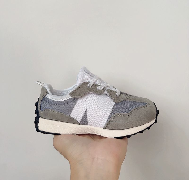 Detské športovo-voľnočasové topánky – vrchná časť z plátna, podrážka z gumy, priedušné, protišmykové, unisex