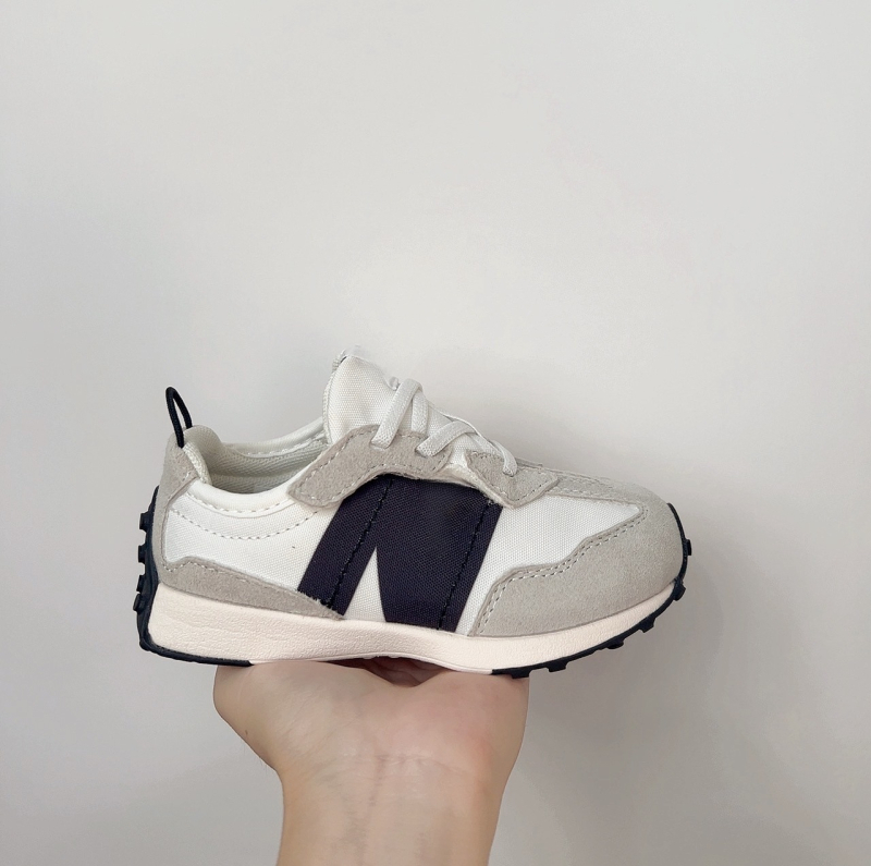 Detské športovo-voľnočasové topánky – vrchná časť z plátna, podrážka z gumy, priedušné, protišmykové, unisex