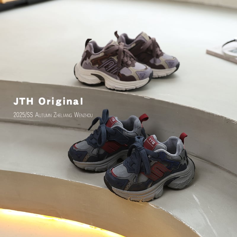 Detské zimné tenisky v štýle dad shoes, horný materiál Super fiber, EVA podrážka, zapínanie na Velcro, protišmykové a teplé, vhodné pre vek 7–16 rokov