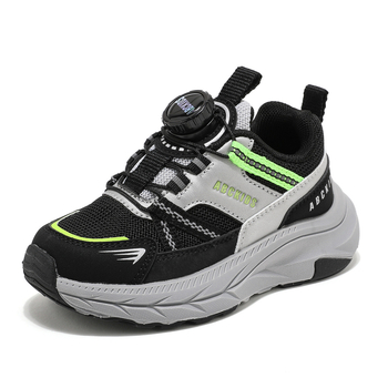 Vaikų sportbačiai su plonu padu, viršutinė dalis iš sintetinės odos, užsegimas su pasukamu mygtuku, EVA įdėklas, injekciniu formavimu suformuotas padas (Ruduo 2025, universalūs)