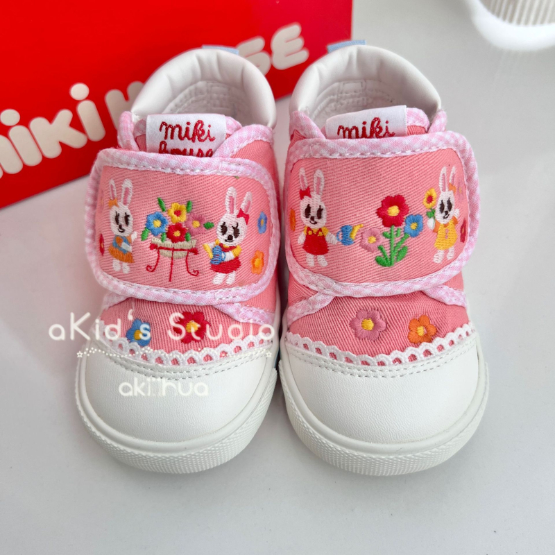 Mergaitei skirti Velcro užsegimo kanvasiniai bateliai, kanvas viršus, guminė padas, žemas viršus, amžius 1–6 metai