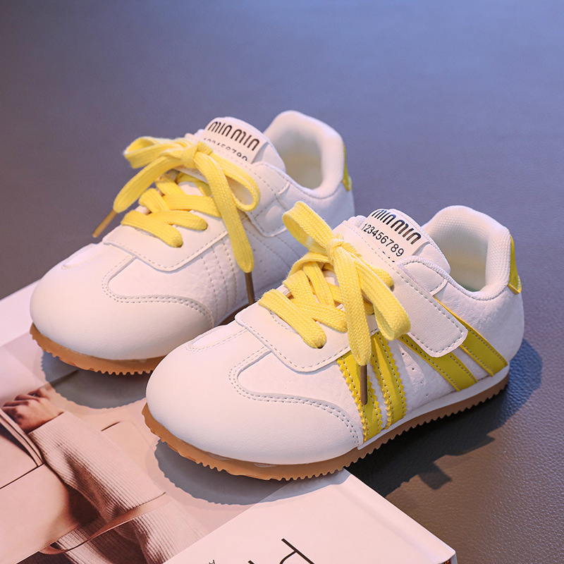 Unisex bērnu skriešanas apavi ar Velcro aizdari, anti-slip gumijas zole, augšējā daļa no mikrofibra ādas, vecuma diapazons 4–12 gadi.