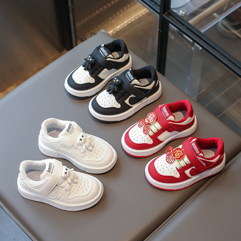 Vaikų sportbačiai su kvėpuojančiu tinklo viršumi, unisex dizainas, Velcro užsegimas, guminė padas, žemas profilio dizainas, tinka pavasariui–vasarai–rudeniui