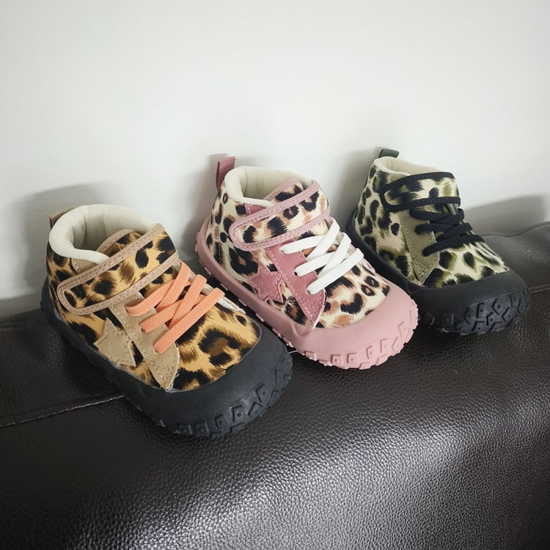 Детски кецове с леопардов принт, Velcro закопчаване, платнена горна част, подметка от гума, дишащи